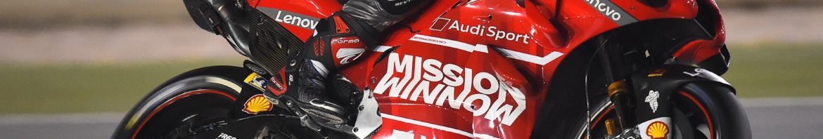 Stein des Anstoßes:  Beim Katar-GP setzte Ducati bei Andrea Dovizioso, Jack Miller und Danilo Petrucci (Bild) das erste mal einen neuen Spoiler ein, der laut Ducati zur Kühlung des Hinterrades dient, von den anderen Teams aber als zur Verbesserung der Aerodynamik-Bauteil angesehen wird. Foto: MICHELIN